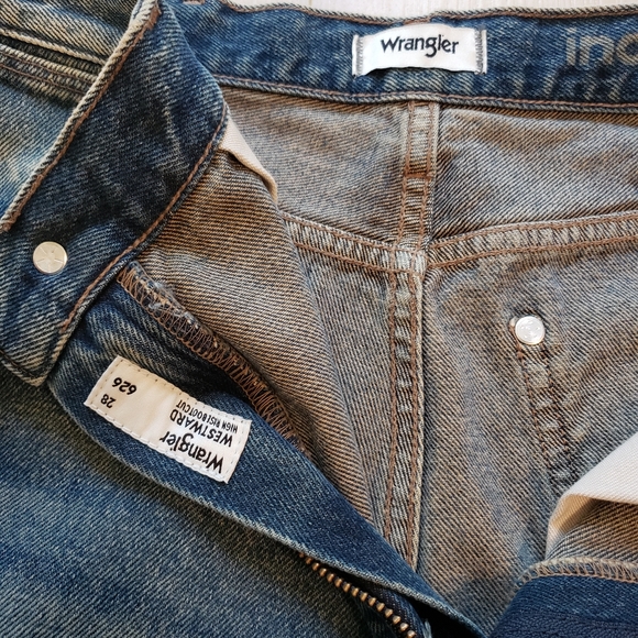 NWT High Rise Bootcut - Picture 4 of 5